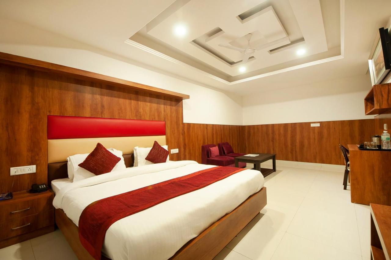 Hotel Sm Suits Near Delhi Airport-Unit By Grand Urban Luxury 新德里 外观 照片