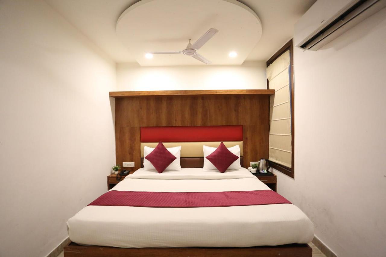 Hotel Sm Suits Near Delhi Airport-Unit By Grand Urban Luxury 新德里 外观 照片