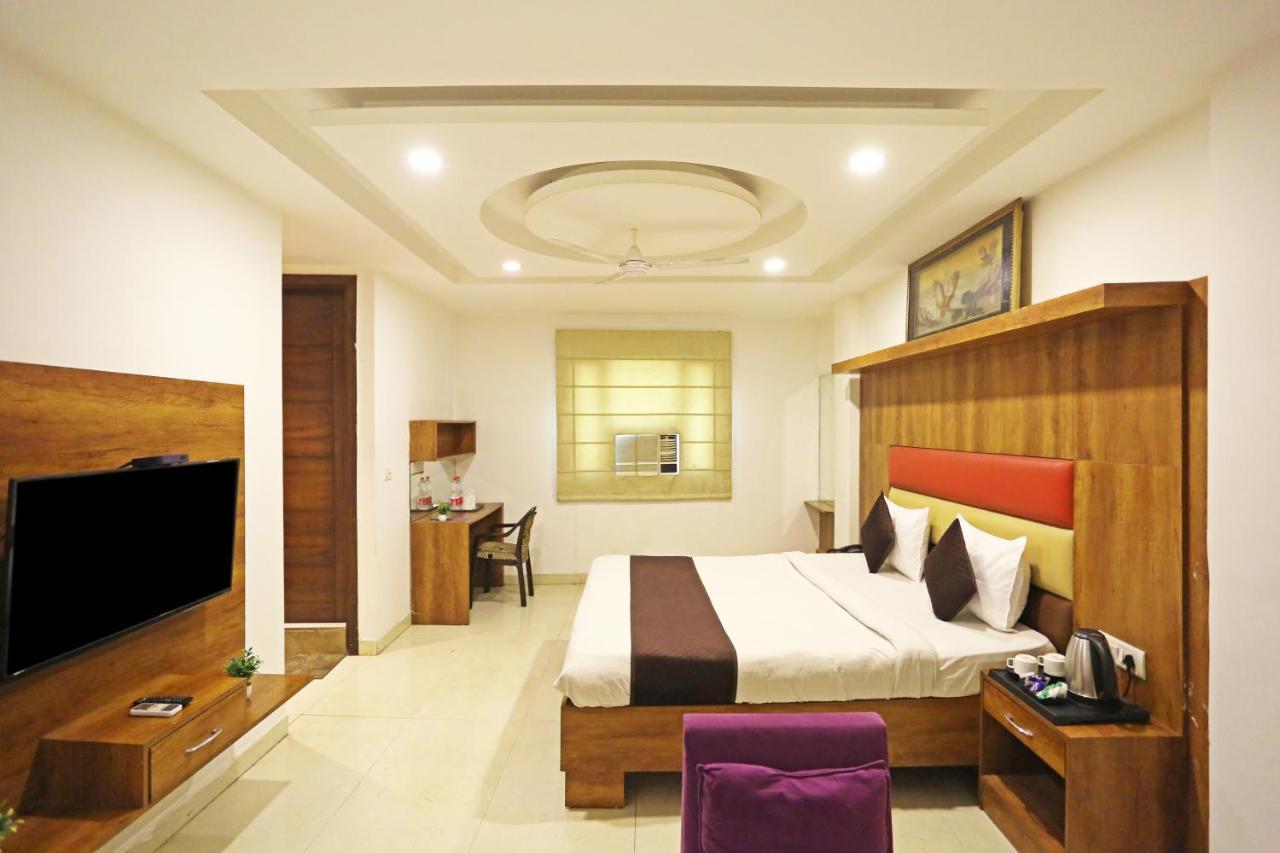 Hotel Sm Suits Near Delhi Airport-Unit By Grand Urban Luxury 新德里 外观 照片