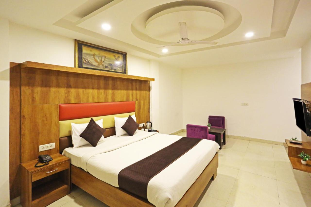 Hotel Sm Suits Near Delhi Airport-Unit By Grand Urban Luxury 新德里 外观 照片