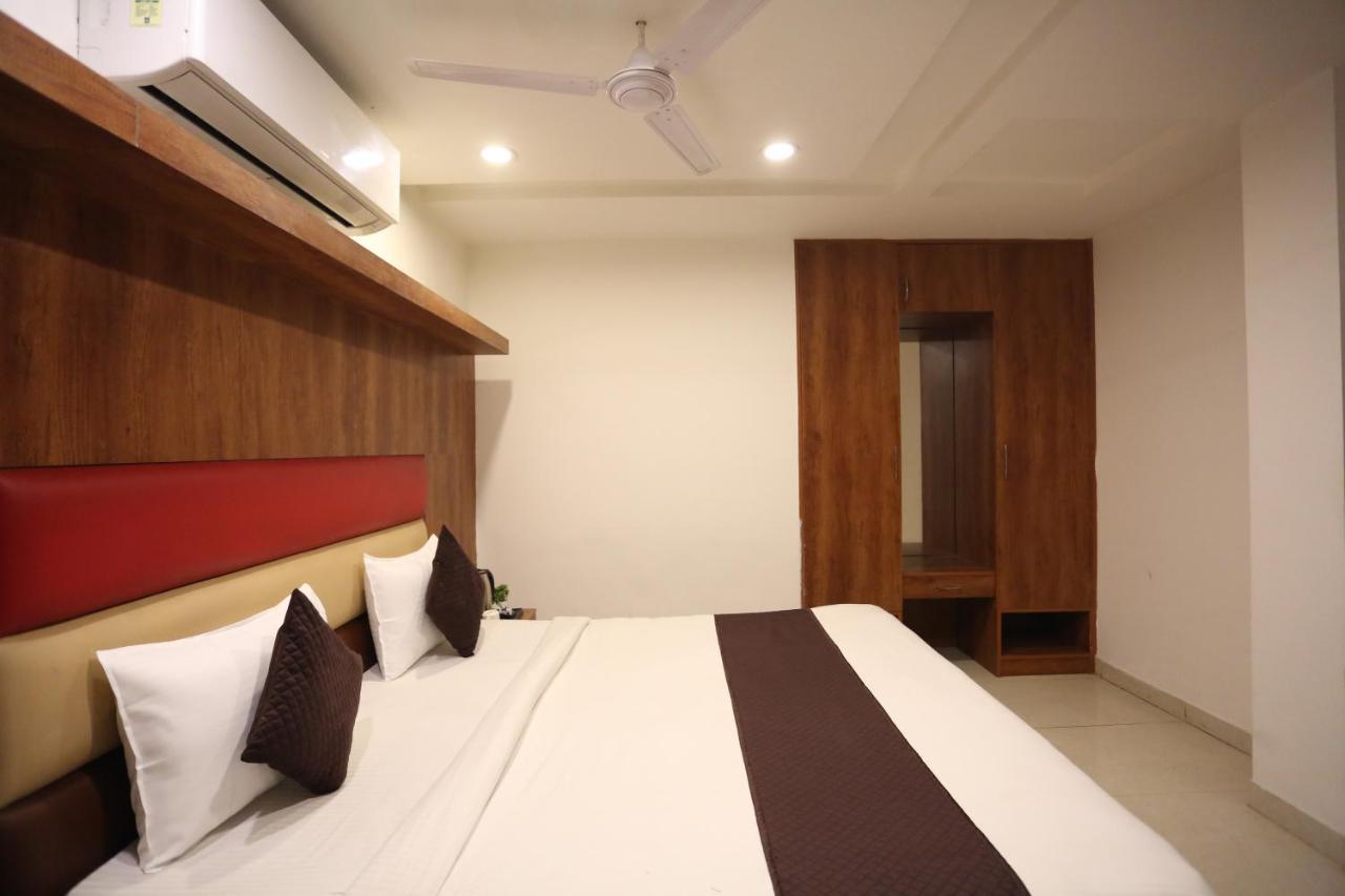 Hotel Sm Suits Near Delhi Airport-Unit By Grand Urban Luxury 新德里 外观 照片