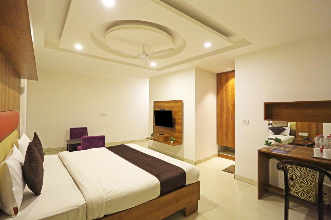 Hotel Sm Suits Near Delhi Airport-Unit By Grand Urban Luxury 新德里 外观 照片