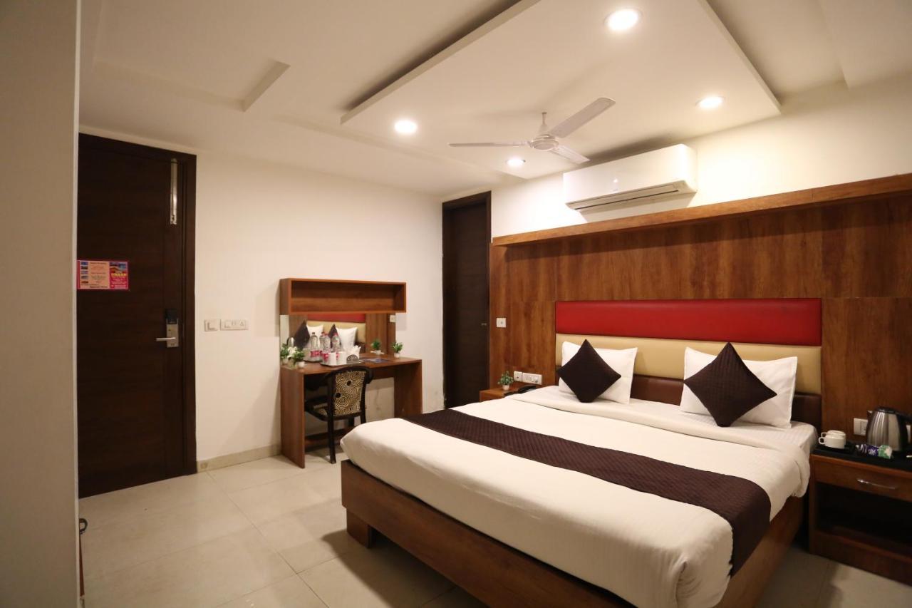 Hotel Sm Suits Near Delhi Airport-Unit By Grand Urban Luxury 新德里 外观 照片